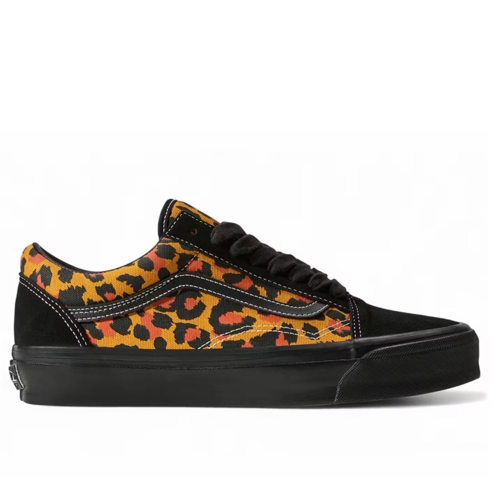Vans Old Skool 36 LX
Brand new